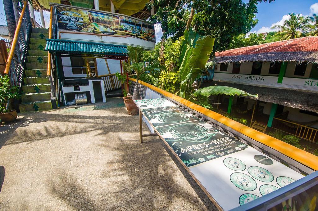 Jeepney Hostel And Kite Resort Balabag  Zewnętrze zdjęcie