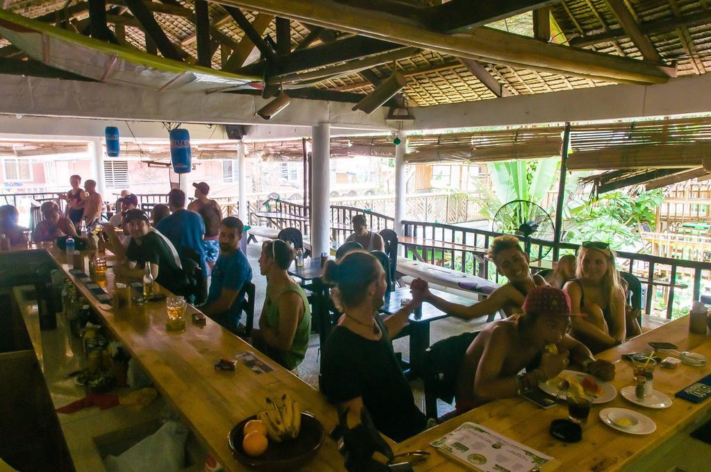 Jeepney Hostel And Kite Resort Balabag  Zewnętrze zdjęcie