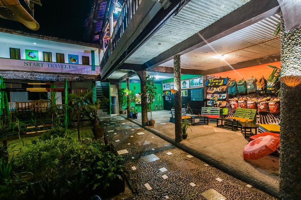 Jeepney Hostel And Kite Resort Balabag  Zewnętrze zdjęcie
