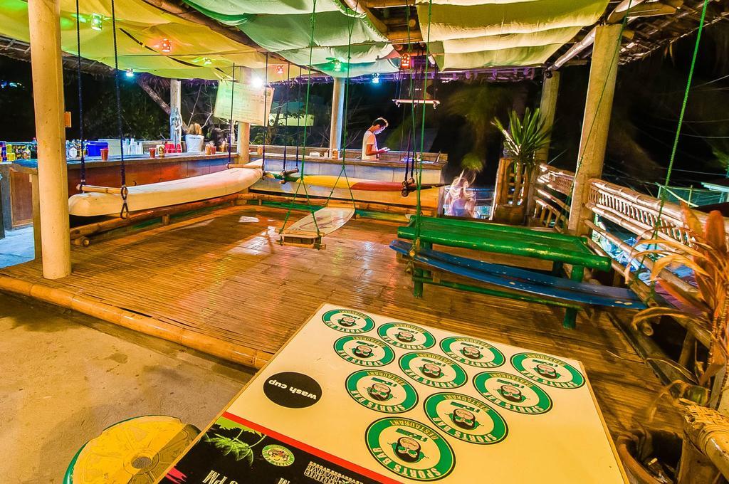 Jeepney Hostel And Kite Resort Balabag  Zewnętrze zdjęcie