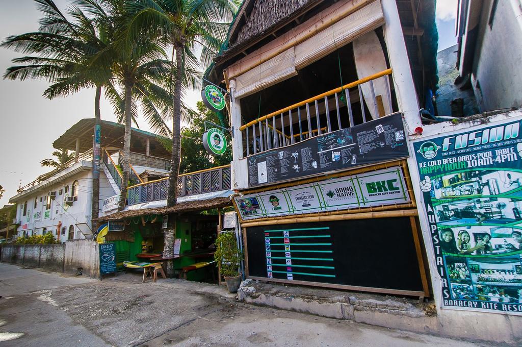 Jeepney Hostel And Kite Resort Balabag  Zewnętrze zdjęcie