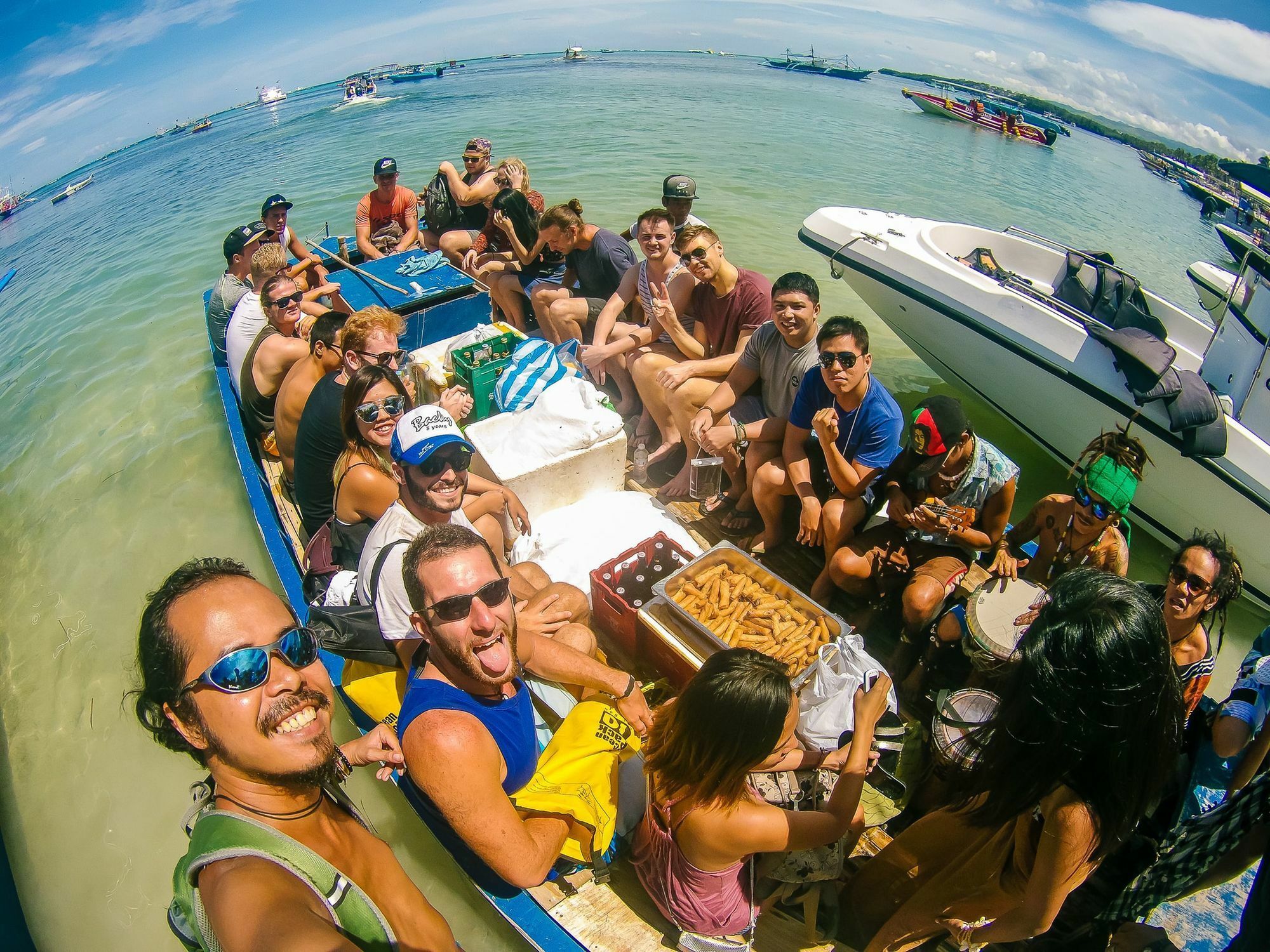 Jeepney Hostel And Kite Resort Balabag  Zewnętrze zdjęcie