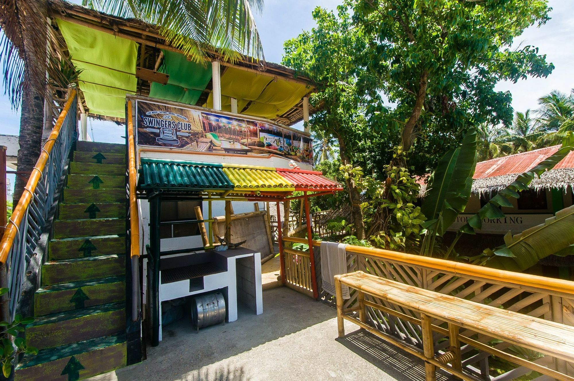 Jeepney Hostel And Kite Resort Balabag  Zewnętrze zdjęcie