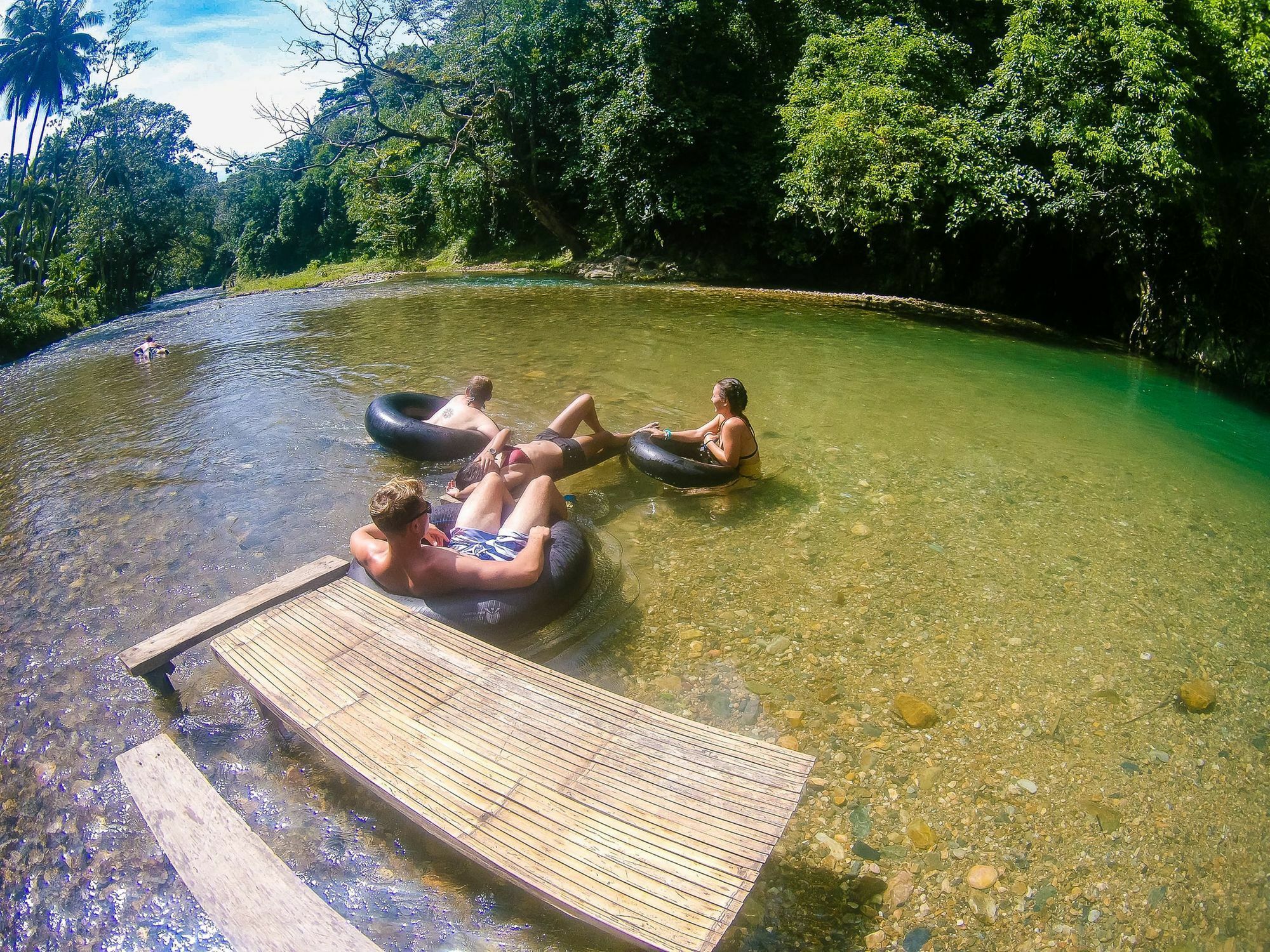 Jeepney Hostel And Kite Resort Balabag  Zewnętrze zdjęcie