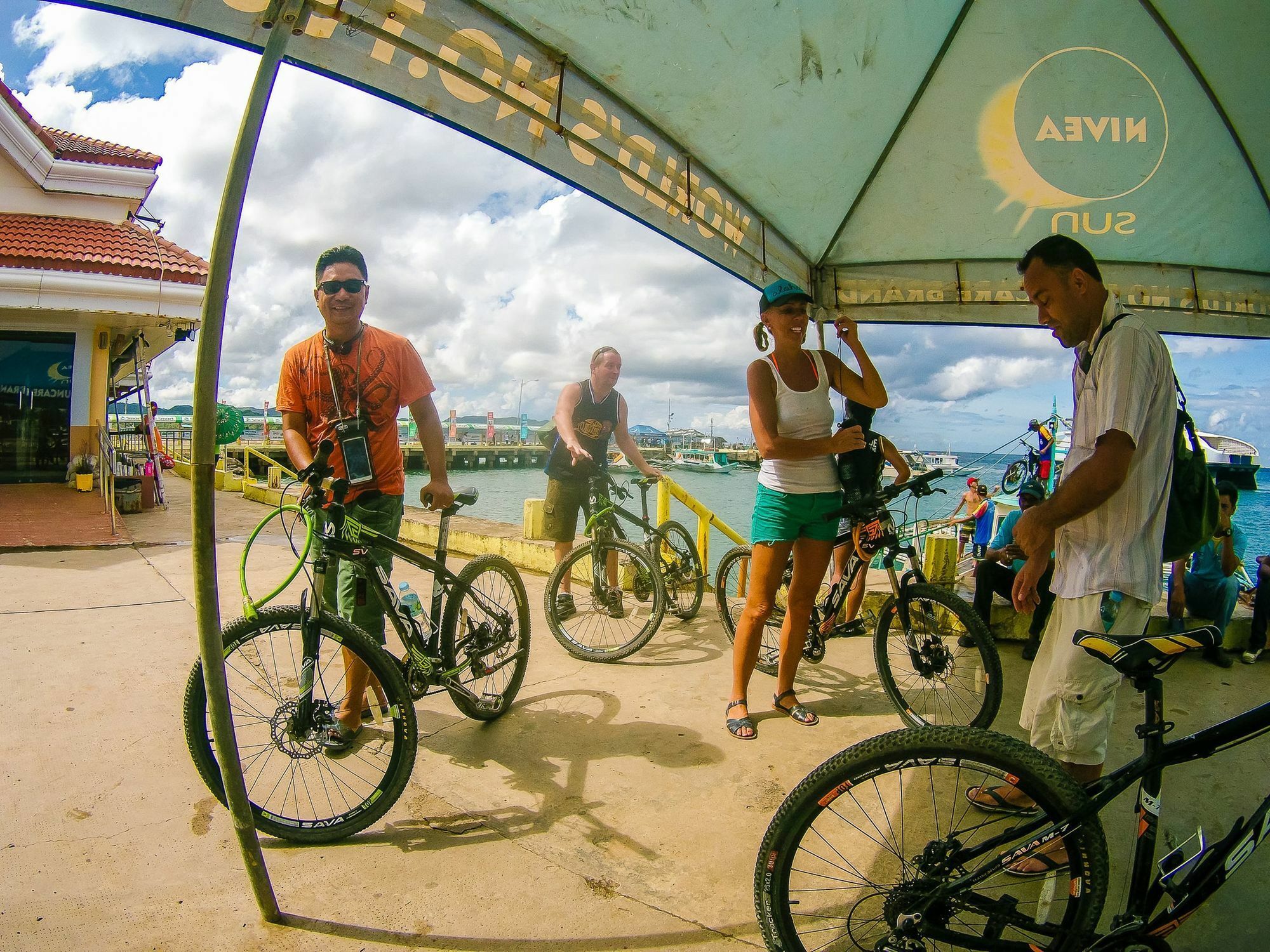 Jeepney Hostel And Kite Resort Balabag  Zewnętrze zdjęcie